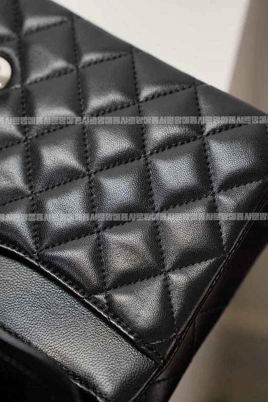 샤넬클래식미듐플랩백불랙은장 20260201-104331-031루.jpg