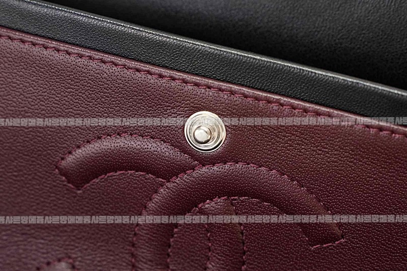 샤넬클래식미듐플랩백불랙은장 20260201-104332-041루.jpg