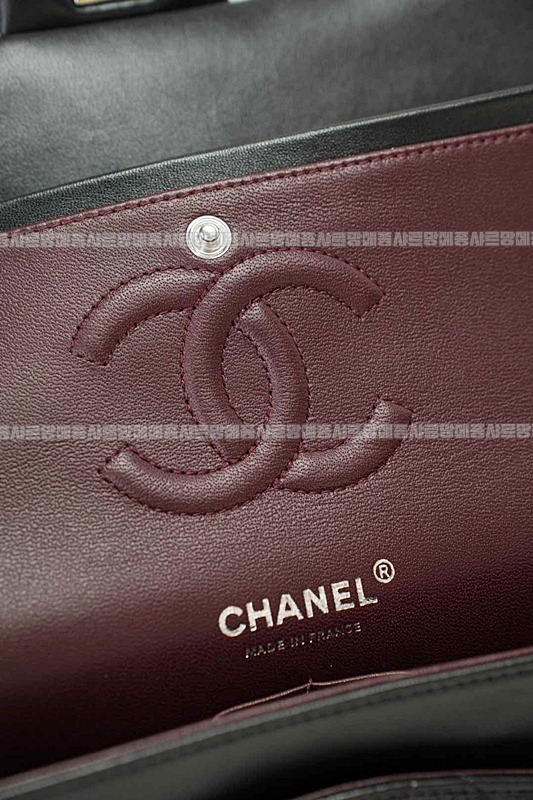 샤넬클래식미듐플랩백불랙은장 20260201-104332-042루.jpg