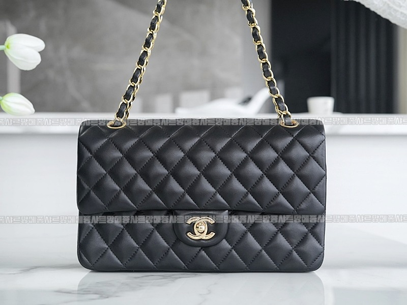 샤넬클래식미듐플랩백불랙금장 20260201-105721-011루.jpg