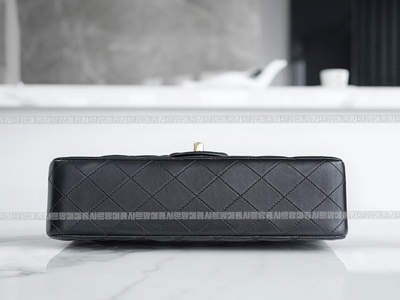 샤넬클래식미듐플랩백불랙금장 20260201-105722-017루.jpg
