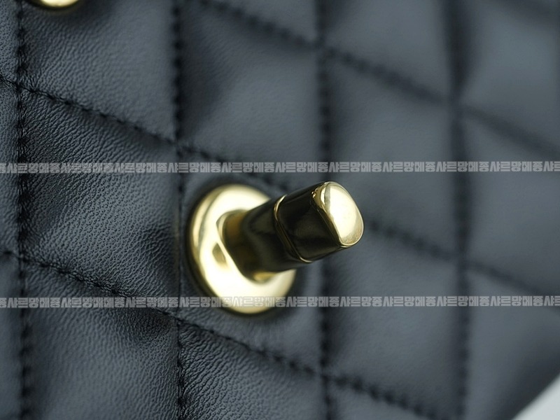 샤넬클래식미듐플랩백불랙금장 20260201-105723-025루.jpg