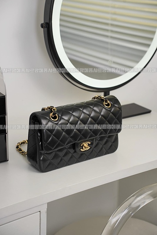 샤넬클래식미니듐플랩백불랙금장 20260201-111937-009루.jpg