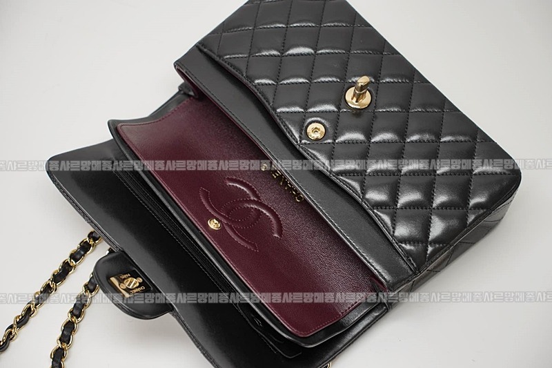 샤넬클래식미니듐플랩백불랙금장 20260201-111937-010루.jpg