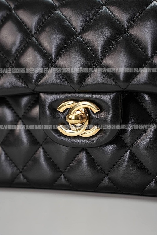 샤넬클래식미니듐플랩백불랙금장 20260201-111938-023루.jpg