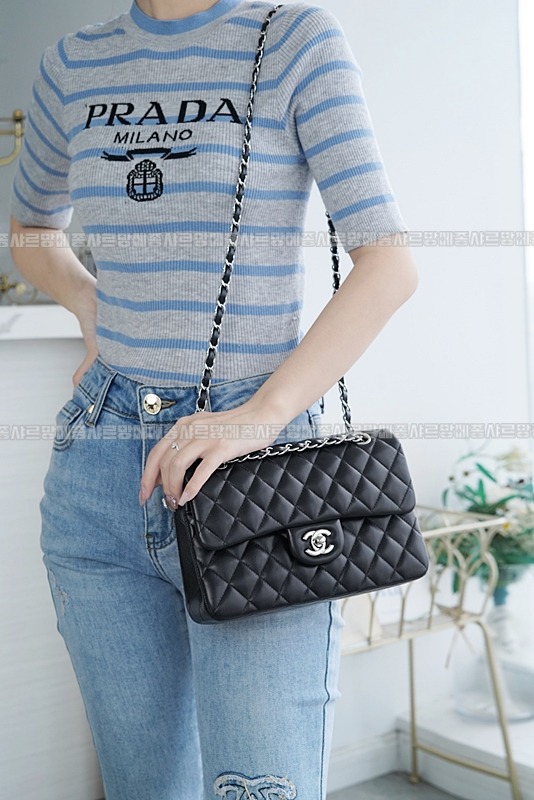 샤넬클래식미니듐플랩백불랙은장 20260201-112709-004루.jpg