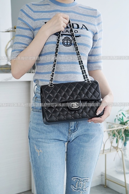 샤넬클래식미니듐플랩백불랙은장 20260201-112710-008루.jpg