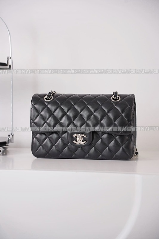 샤넬클래식미니듐플랩백불랙은장 20260201-112710-011루.jpg