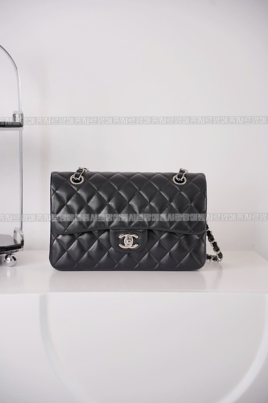 샤넬클래식미니듐플랩백불랙은장 20260201-112710-010루.jpg
