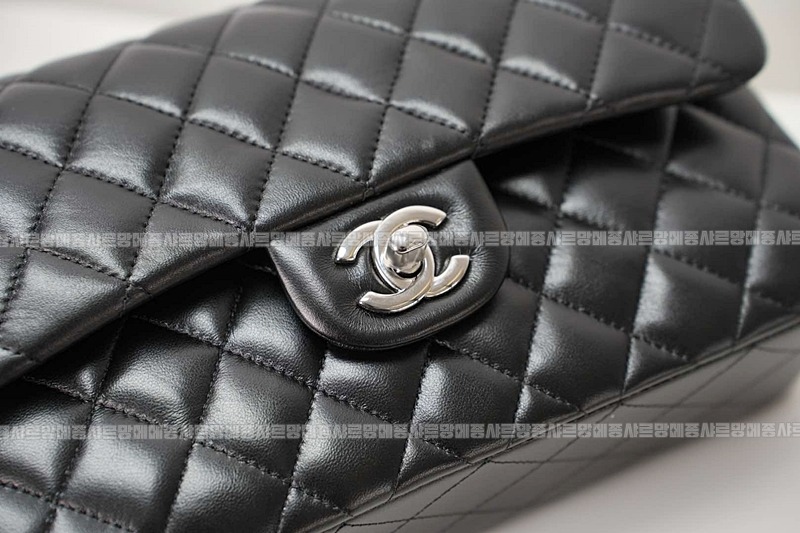 샤넬클래식미니듐플랩백불랙은장 20260201-112712-023루.jpg