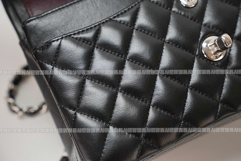 샤넬클래식미니듐플랩백불랙은장 20260201-112712-027루.jpg