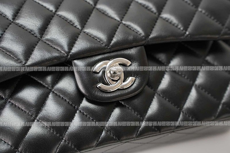 샤넬클래식미니듐플랩백불랙은장 20260201-112713-029루.jpg