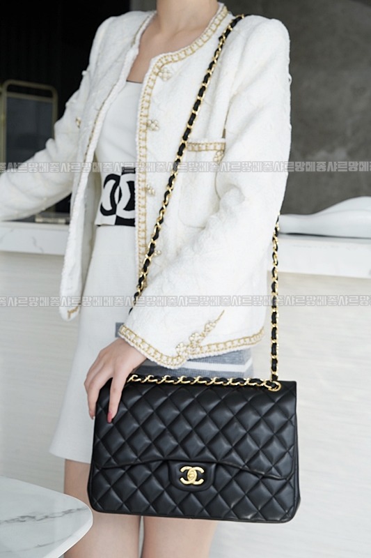 샤넬클래식플랩백점보블랙금장 20260201-115657-002루.jpg