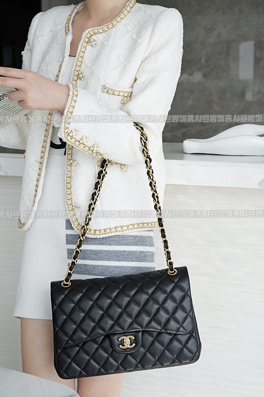 샤넬클래식플랩백점보블랙금장 20260201-115657-003루.jpg