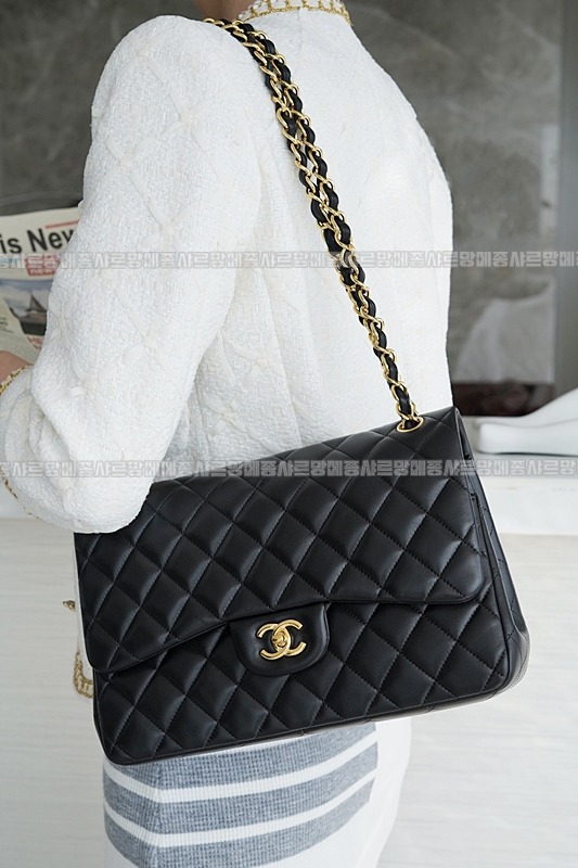 샤넬클래식플랩백점보블랙금장 20260201-115658-005루.jpg