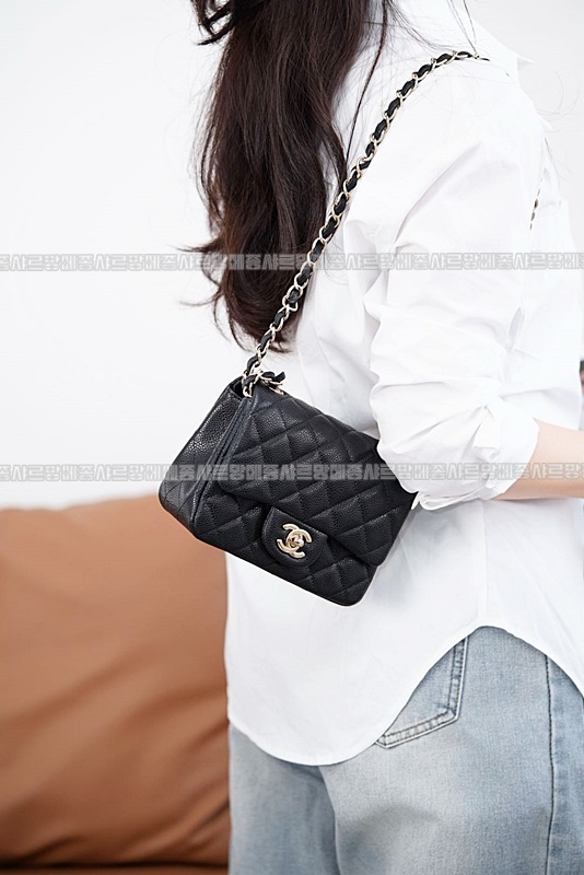 샤넬클래식플랩백쁘띠삭블랙금장 20260201-133142-002루.jpg
