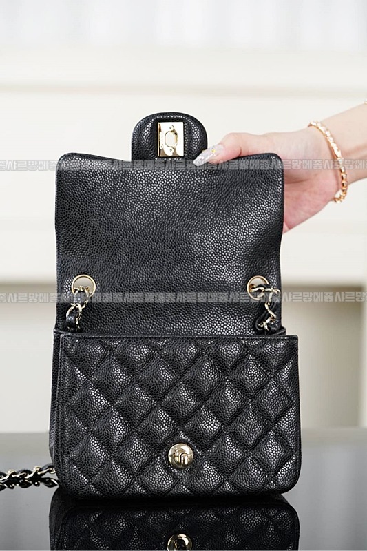 샤넬클래식플랩백쁘띠삭블랙금장 20260201-133144-013루.jpg