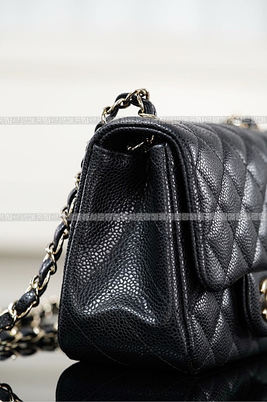 샤넬클래식플랩백쁘띠삭블랙금장 20260201-133144-019루.jpg