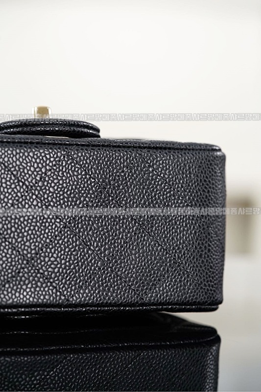 샤넬클래식플랩백쁘띠삭블랙금장 20260201-133145-020루.jpg