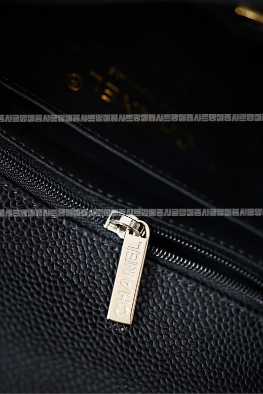 샤넬클래식플랩백쁘띠삭블랙금장 20260201-133145-026루.jpg