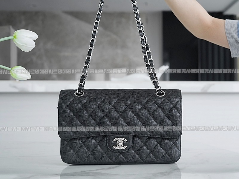 샤넬클래식미디움플랩백블랙은장 20260201-135845-010루.jpg