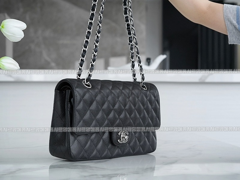샤넬클래식미디움플랩백블랙은장 20260201-135845-011루.jpg