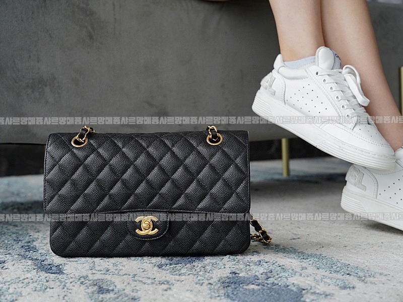 샤넬클래식미디움플랩백블랙금장 20260201-140409-009루.jpg