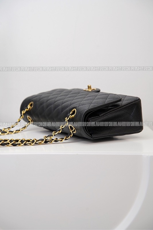 샤넬클래식미디움플랩백블랙금장 20260201-140410-018루.jpg