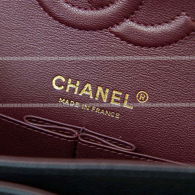 샤넬클래식미디움플랩백블랙금장 20260201-140412-033루.jpg