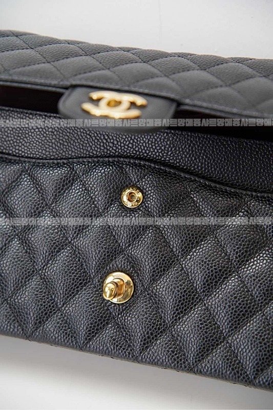 샤넬클래식미디움플랩백블랙금장 20260201-140412-039루.jpg