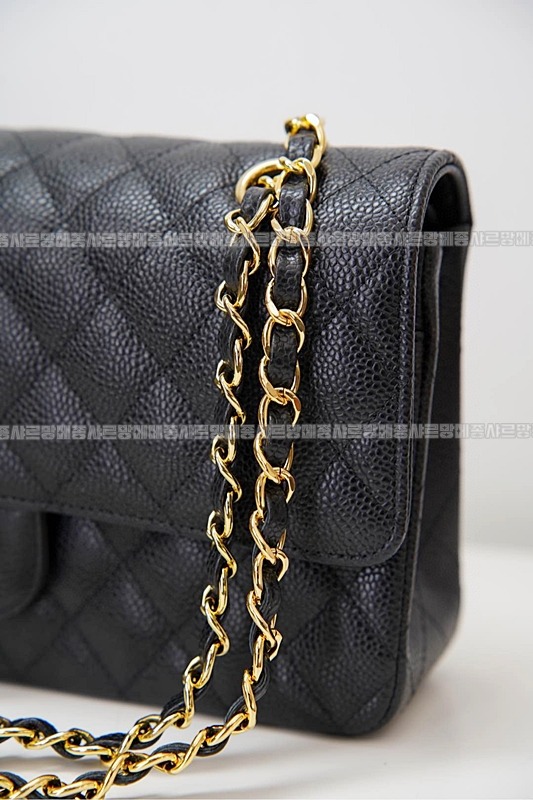 샤넬클래식미디움플랩백블랙금장 20260201-140413-040루.jpg