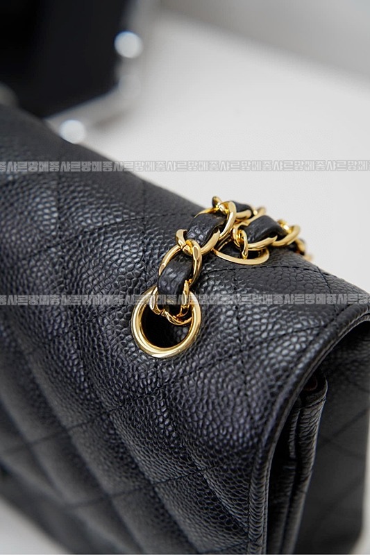샤넬클래식미디움플랩백블랙금장 20260201-140413-041루.jpg