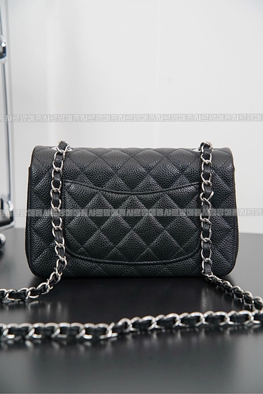 샤넬클래식미니플랩백블랙은장 20260201-144521-011루.jpg