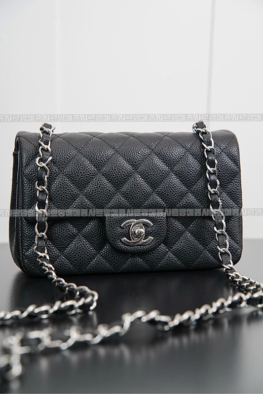 샤넬클래식미니플랩백블랙은장 20260201-144521-013루.jpg