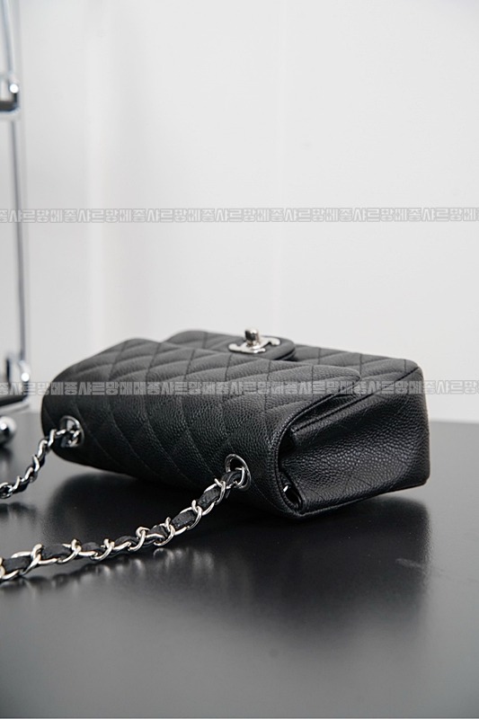 샤넬클래식미니플랩백블랙은장 20260201-144522-016루.jpg