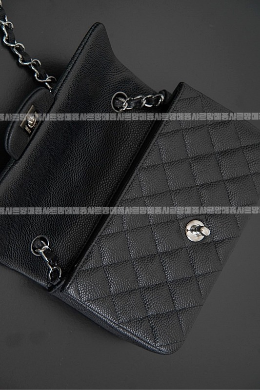 샤넬클래식미니플랩백블랙은장 20260201-144523-029루.jpg