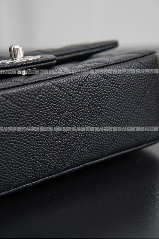 샤넬클래식미니플랩백블랙은장 20260201-144524-035루.jpg