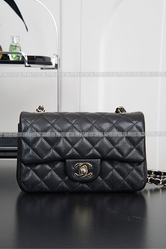샤넬클래식미니플랩백블랙금장 20260201-145845-010루.jpg