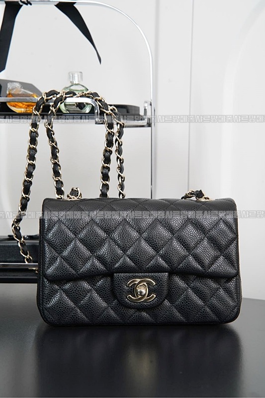 샤넬클래식미니플랩백블랙금장 20260201-145845-013루.jpg