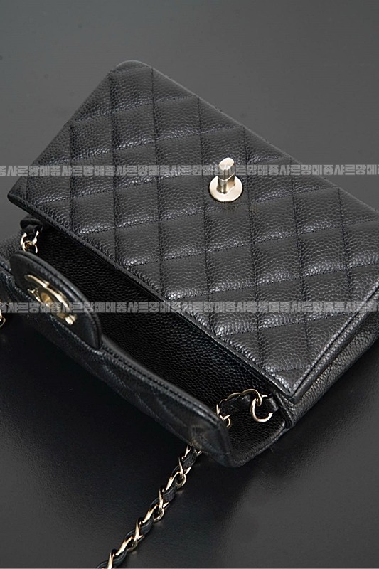 샤넬클래식미니플랩백블랙금장 20260201-145845-014루.jpg