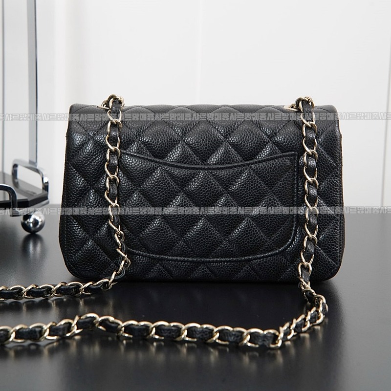 샤넬클래식미니플랩백블랙금장 20260201-145846-016루.jpg