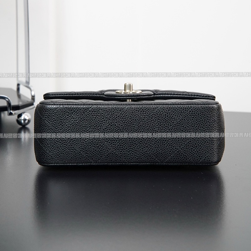 샤넬클래식미니플랩백블랙금장 20260201-145846-018루.jpg