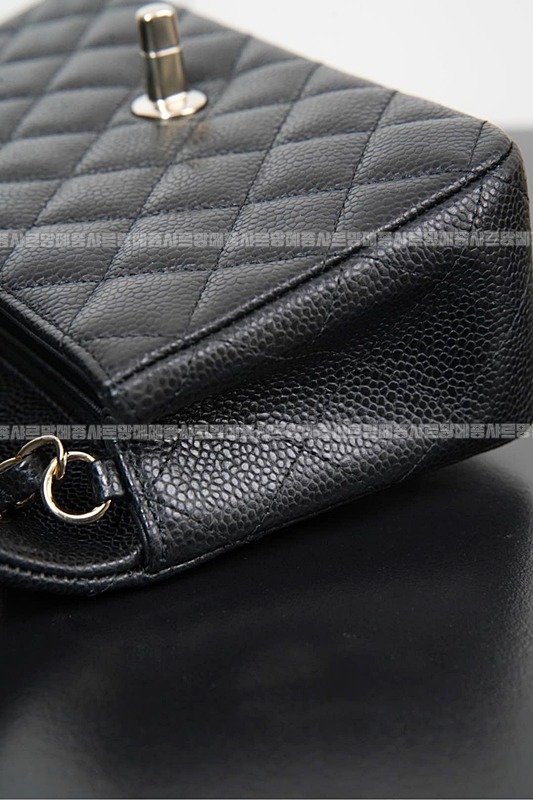 샤넬클래식미니플랩백블랙금장 20260201-145846-021루.jpg