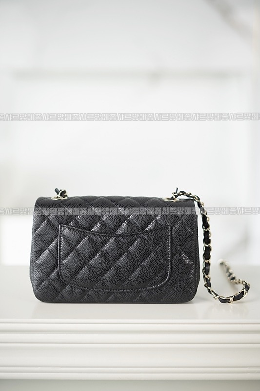 샤넬클래식미니플랩백여튼블랙 20260201-151213-013루.jpg