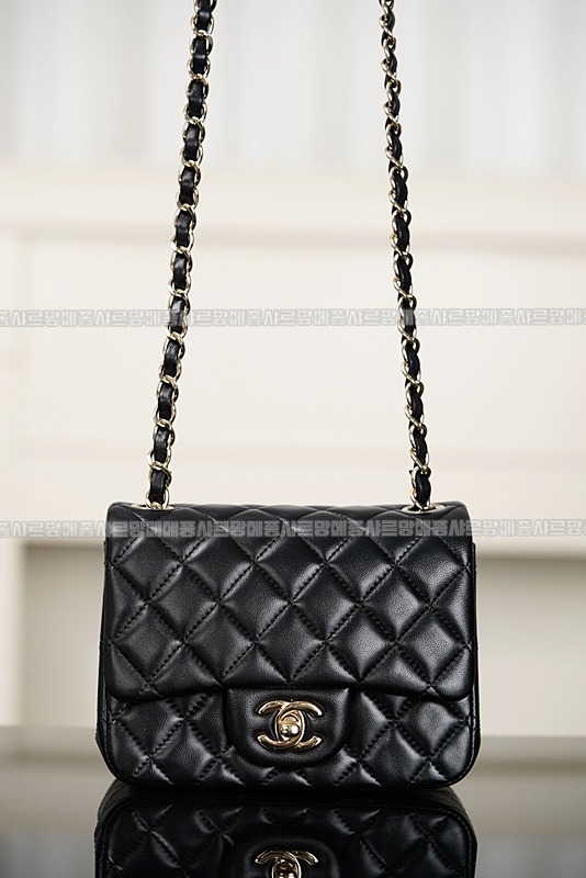 샤넬클래식미니플랩백블랙은장 20260201-161600-010루.jpg