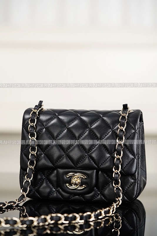 샤넬클래식미니플랩백블랙은장 20260201-161601-013루.jpg