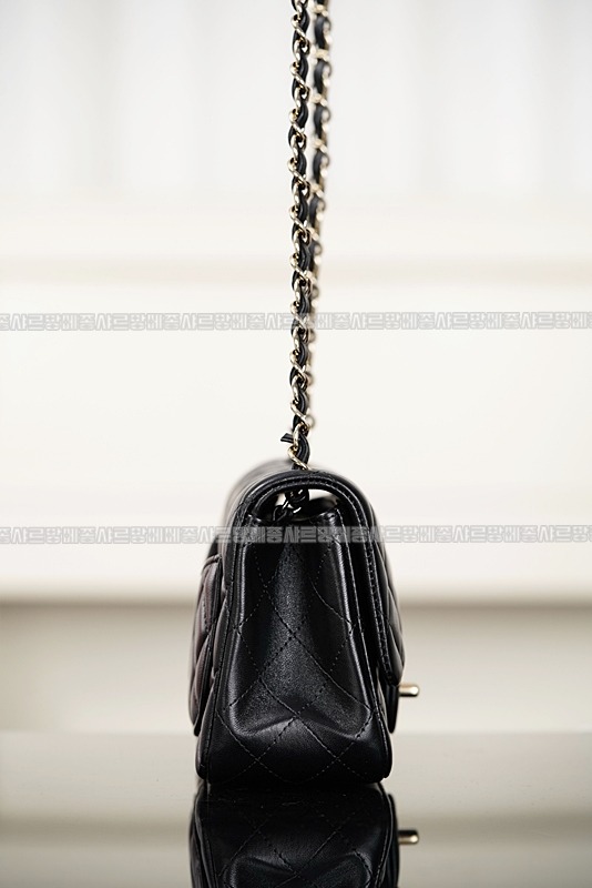 샤넬클래식미니플랩백블랙은장 20260201-161601-015루.jpg