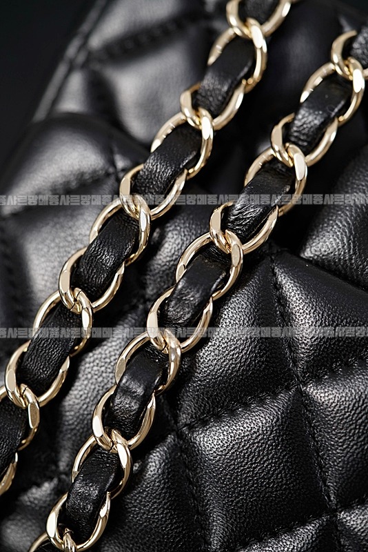 샤넬클래식미니플랩백블랙은장 20260201-161602-020루.jpg