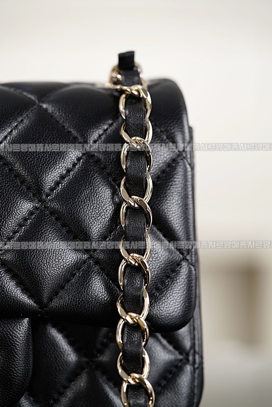 샤넬클래식미니플랩백블랙은장 20260201-161602-024루.jpg