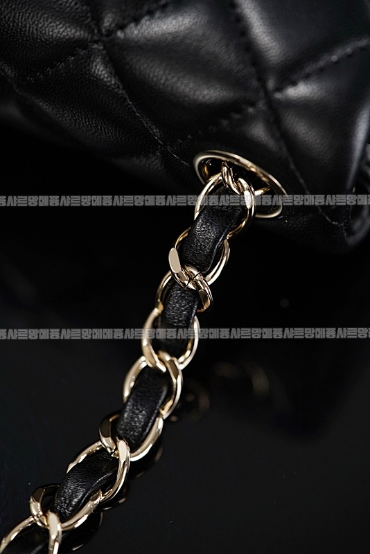 샤넬클래식미니플랩백블랙은장 20260201-161603-026루.jpg